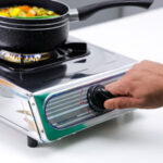 Geepas GK681 Stainless Steel Gas Cooker - Image 6