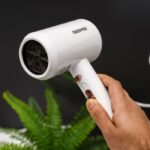 Geepas 1200W Wall-Mounted Hair Dryer (GHD86073) - Image 2