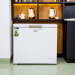 Geepas 250L High-Efficiency Chest Freezer (GCF2506WAH) - Image 3